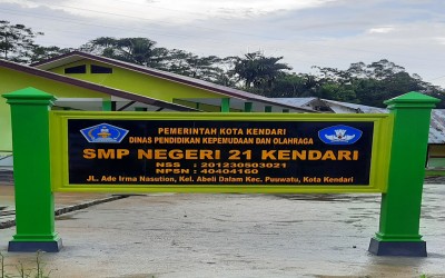 Pembuatan Papan Nama Sekolah